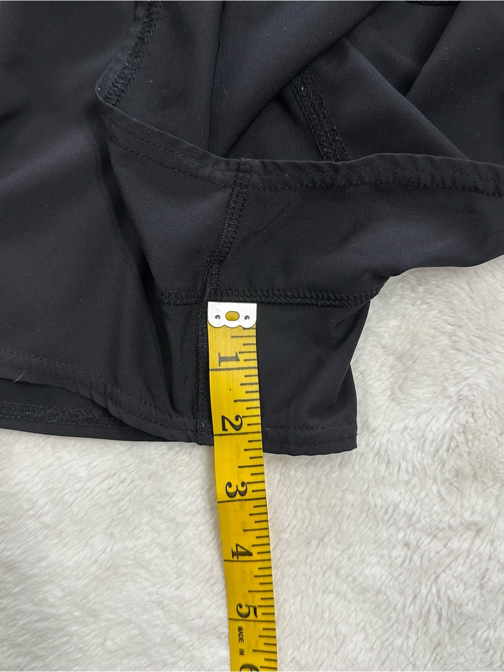Vuori Clementine Romper Black Size Small Great Condition - Picture 11 of 12